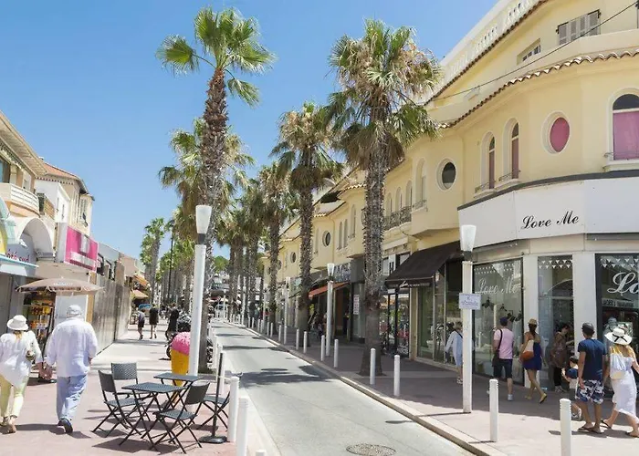 Cosy Holidays - Beach, Bars & Food At 10Min Walk