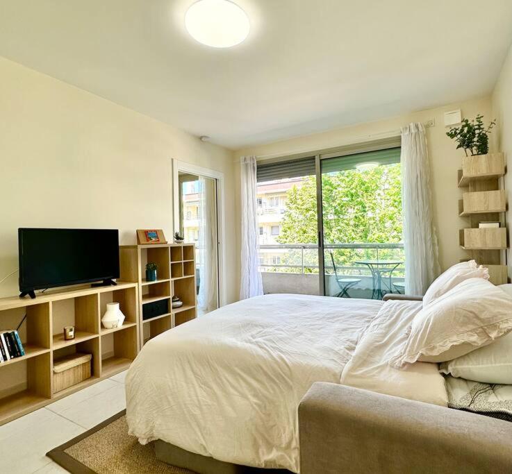 Appartement Cosy Holidays - Beach, Bars & Food At 10min Walk *