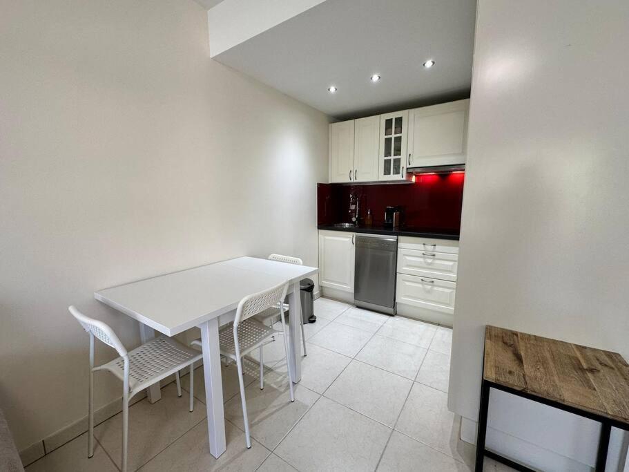 Appartement Cosy Holidays - Beach, Bars & Food At 10min Walk *