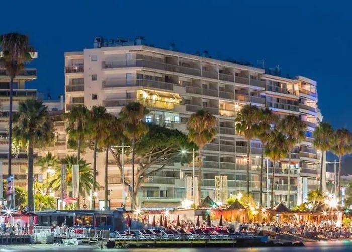 Cosy Holidays - Beach, Bars & Food At 10Min Walk