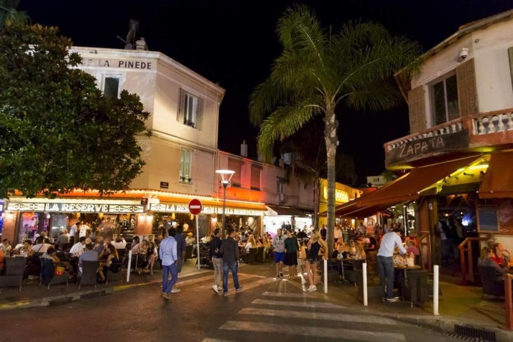 Cosy Holidays - Beach, Bars & Food At 10min Walk Apartment
